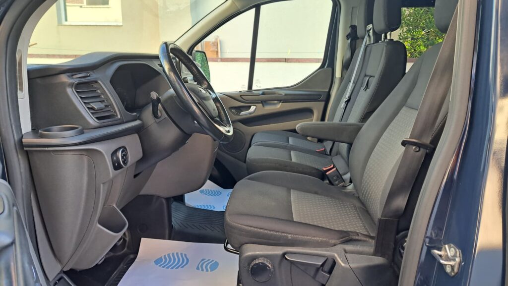 FORD CUSTOM KOMBI 8+1 TREND L2H1 FWD