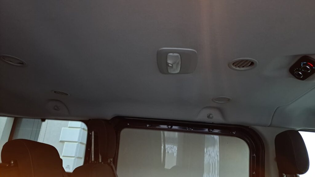 FORD CUSTOM KOMBI 8+1 TREND L2H1 FWD