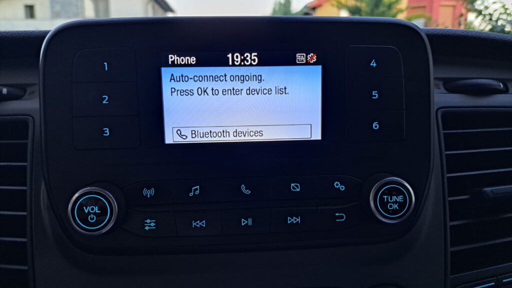 FORD CUSTOM KOMBI 8+1 TREND L2H1 FWD