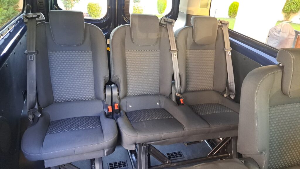 FORD CUSTOM KOMBI 8+1 TREND L2H1 FWD