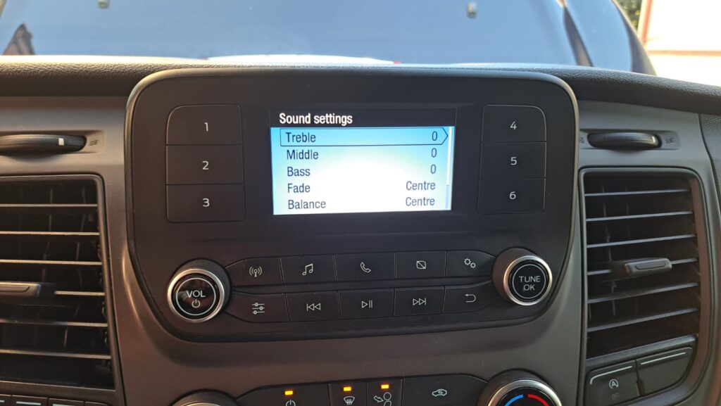 FORD CUSTOM KOMBI 8+1 TREND L2H1 FWD