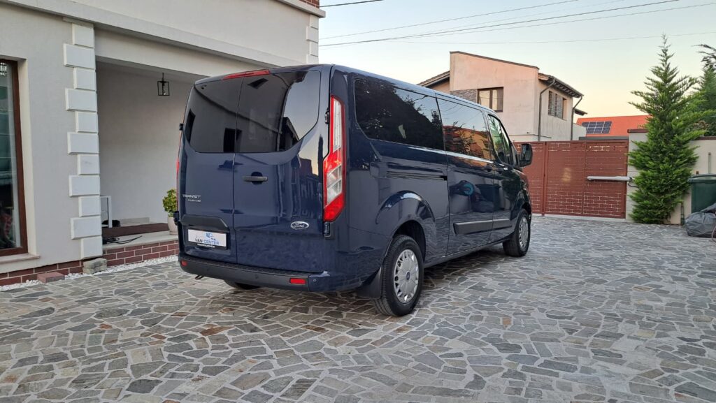 FORD CUSTOM KOMBI 8+1 TREND L2H1 FWD