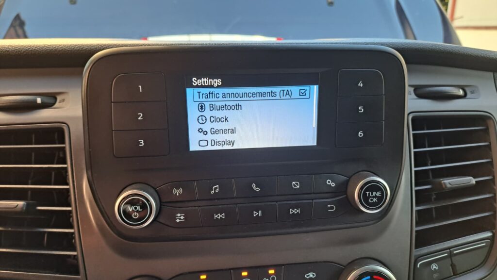 FORD CUSTOM KOMBI 8+1 TREND L2H1 FWD