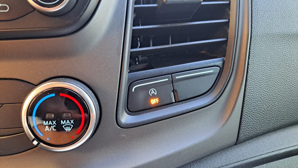 FORD CUSTOM KOMBI 8+1 TREND L2H1 FWD