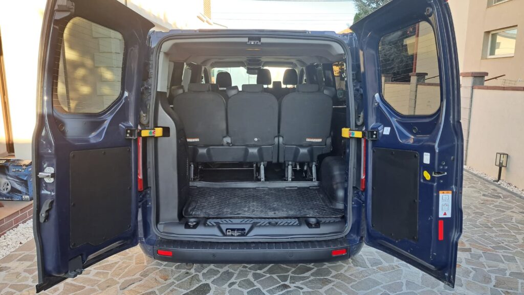 FORD CUSTOM KOMBI 8+1 TREND L2H1 FWD