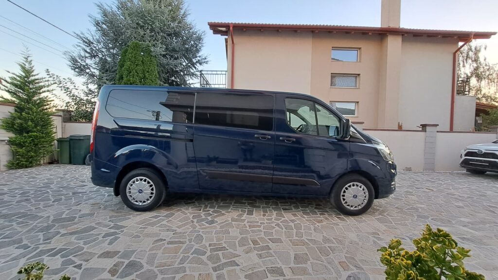 FORD CUSTOM KOMBI 8+1 TREND L2H1 FWD